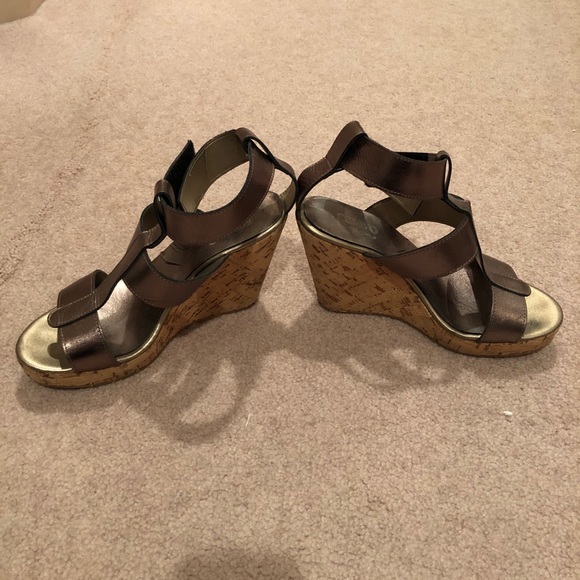 Wedges - Picture 2 of 6